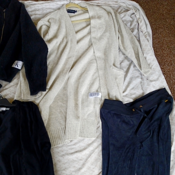 Calvin Klien Top and Bottom - Picture 1 of 1